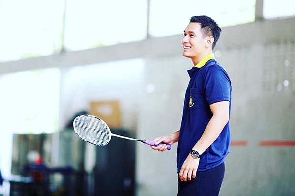 อ๋อม อรรคพันธ์ อ๋อม อรรคพันธ์