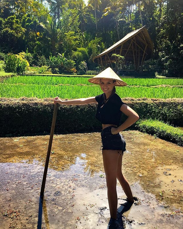 Josephine Skriver นางฟ้าวิคตอเรียซีเคร็ตคนใหม่ ที่แม่เป็นเลสเบี้ยน พ่อเป็นเกย์