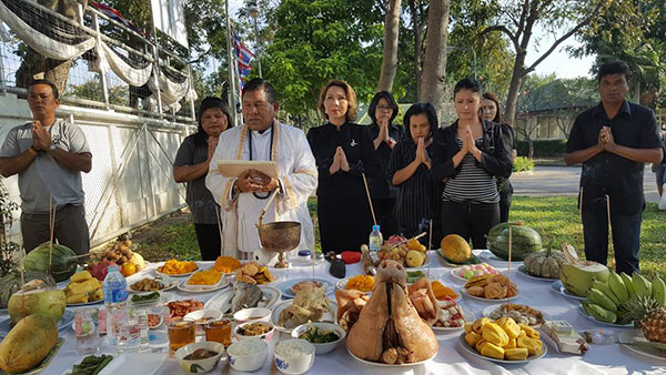คุณทองแดง คุณทองแดง