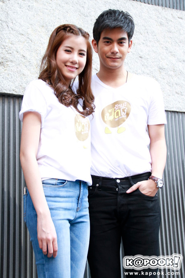 ฌอห์ณ เอสเธอร์ ควงคู่ย้ำสัมพันธ์ ยังรักกันเหมือนเดิม