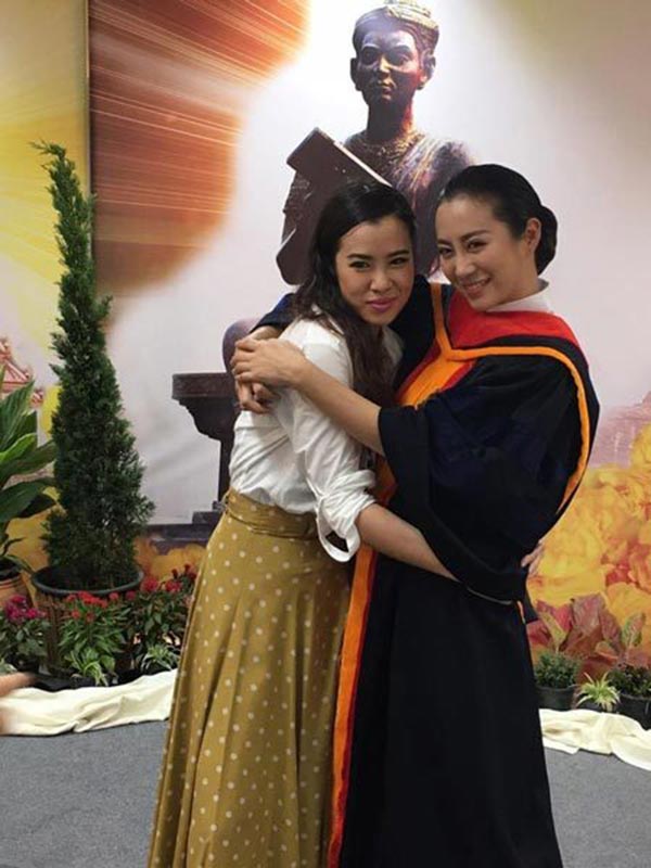 วีเจจ๋า อาลัยรัก จูน กอปรบุญ โพสต์รูปคู่ในวัยเด็ก นางฟ้าตัวน้อยของพี่ วีเจจ๋า อาลัยรัก จูน กอปรบุญ โพสต์รูปคู่ในวัยเด็ก นางฟ้าตัวน้อยของพี่