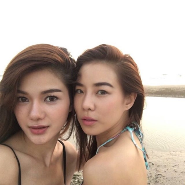 คริส หอวัง นำลูกทีม น้ำหวาน กวาง เจสซี่ โชว์ชุดว่ายน้ำ คริส หอวัง นำลูกทีม น้ำหวาน กวาง เจสซี่ โชว์ชุดว่ายน้ำ