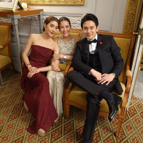 ฟลุค เกริกพล อ้อม พิยดา คู่ขวัญจากละคร ทอฝันกับมาวิน ฟลุค เกริกพล อ้อม พิยดา คู่ขวัญจากละคร ทอฝันกับมาวิน