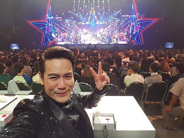 ทรงผม อ๊อฟ ปองศักดิ์ ใน The Star 12 ทรงผม อ๊อฟ ปองศักดิ์ ใน The Star 12