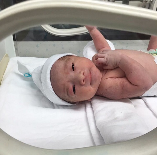 แนน ชลิตา คุณแม่ป้ายแดง สุดปลื้ม คลอดลูกชายคนแรกแล้ว แนน ชลิตา คุณแม่ป้ายแดง สุดปลื้ม คลอดลูกชายคนแรกแล้ว