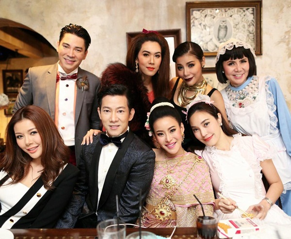 รวมภาพแก๊งซุปตาร์ สวมชุดอลังจัดเต็ม ร่วมปาร์ตี้วันเกิด ชาย อานันท์ทวีป รวมภาพแก๊งซุปตาร์ สวมชุดอลังจัดเต็ม ร่วมปาร์ตี้วันเกิด ชาย อานันท์ทวีป