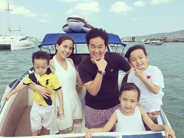 พลอย ชิดจันทร์ - เคน ฮุง พลอย ชิดจันทร์ - เคน ฮุง