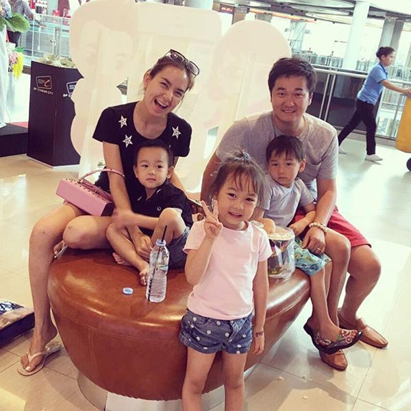 พลอย ชิดจันทร์ - เคน ฮุง พลอย ชิดจันทร์ - เคน ฮุง