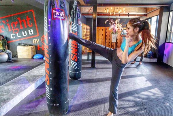 ขวัญ อุษามณี ขวัญ อุษามณี