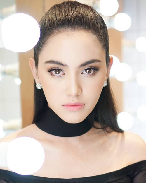 ใหม่ ดาวิกา ใหม่ ดาวิกา