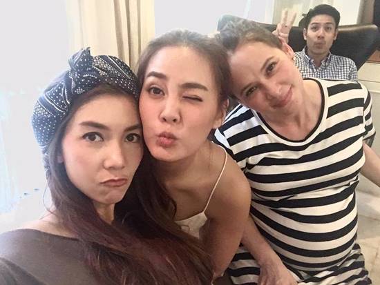 แอน อลิชา แอน อลิชา