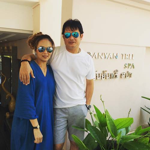 ครอบครัว หนุ่ม สันติสุข ครอบครัว หนุ่ม สันติสุข