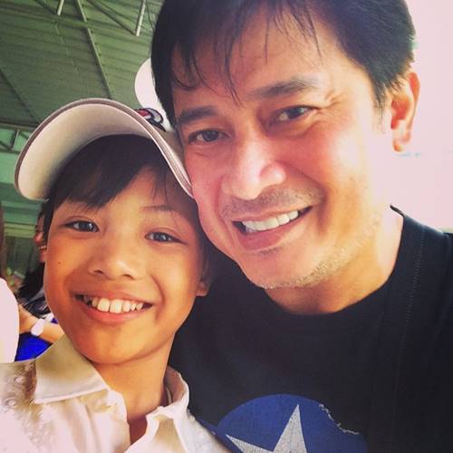 ครอบครัว หนุ่ม สันติสุข ครอบครัว หนุ่ม สันติสุข