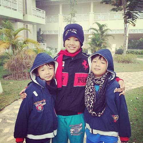 ครอบครัว หนุ่ม สันติสุข ครอบครัว หนุ่ม สันติสุข