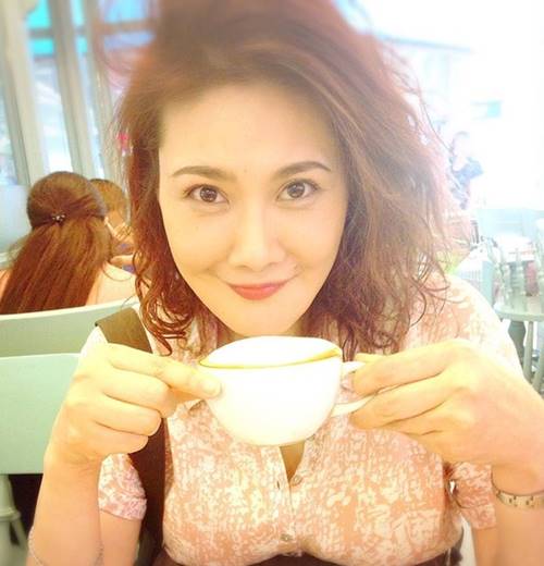 โยโกะ ทาคาโน่ โยโกะ ทาคาโน่