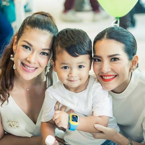 วันเกิด น้องนาวา ลูกสาว อ้อม พิยดา วันเกิด น้องนาวา ลูกสาว อ้อม พิยดา