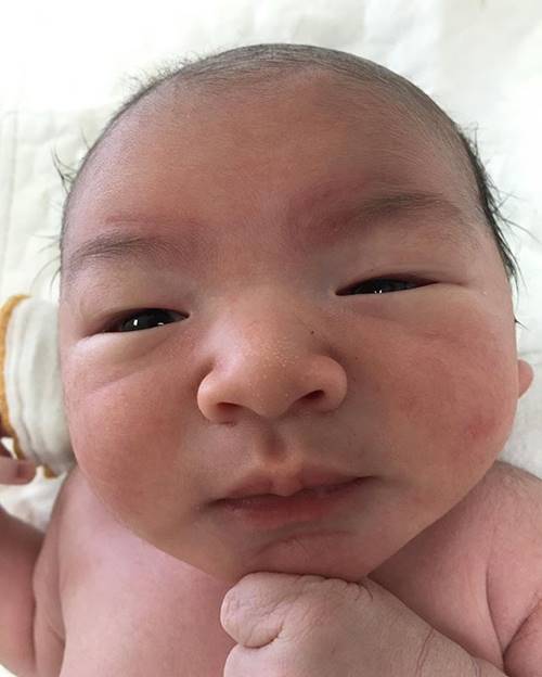 เอ๋ พรทิพย์ คลอดลูกชายคนที่ 2 เอ๋ พรทิพย์ คลอดลูกชายคนที่ 2