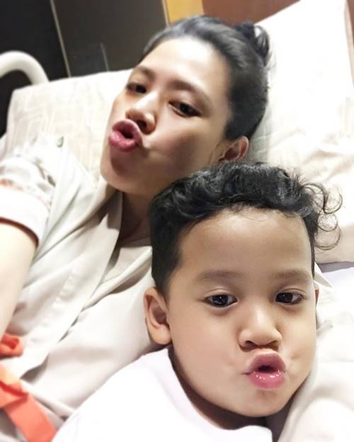 เอ๋ พรทิพย์ คลอดลูกชายคนที่ 2 เอ๋ พรทิพย์ คลอดลูกชายคนที่ 2
