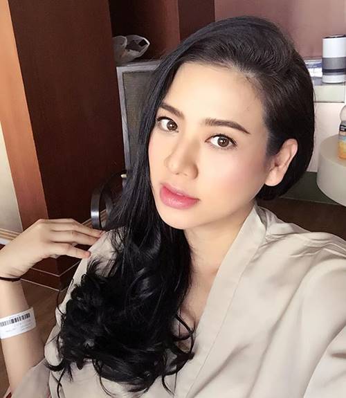 เอ๋ พรทิพย์ คลอดลูกชายคนที่ 2 เอ๋ พรทิพย์ คลอดลูกชายคนที่ 2