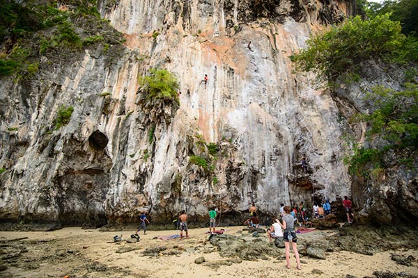 ที่เที่ยวกระบี่ หาดไร่เลย์