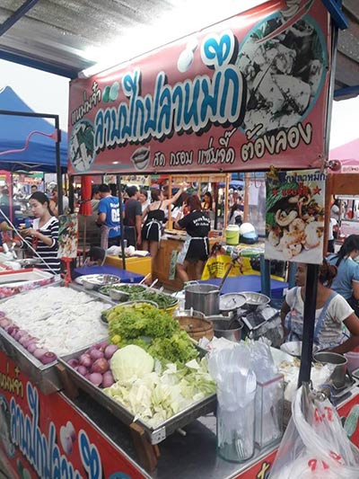 ตลาดนัดกลางคืนแบกะดิน ตลาดนัดกลางคืนแบกะดิน