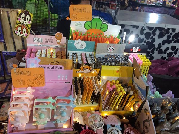 ตลาดนัดกลางคืนแบกะดิน ตลาดนัดกลางคืนแบกะดิน