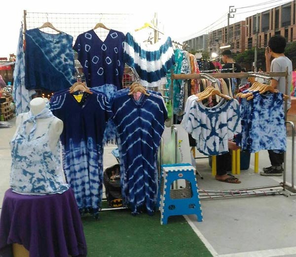 ตลาดนัดกลางคืนแบกะดิน ตลาดนัดกลางคืนแบกะดิน