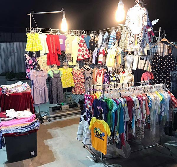 ตลาดนัดกลางคืนแบกะดิน ตลาดนัดกลางคืนแบกะดิน