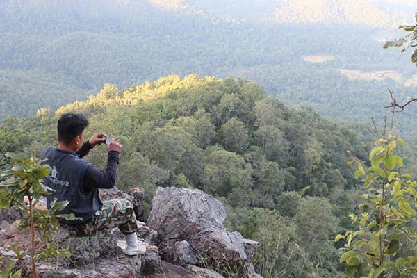 ดอยผาแดงแดนสองตะวัน ดอยผาแดงแดนสองตะวัน