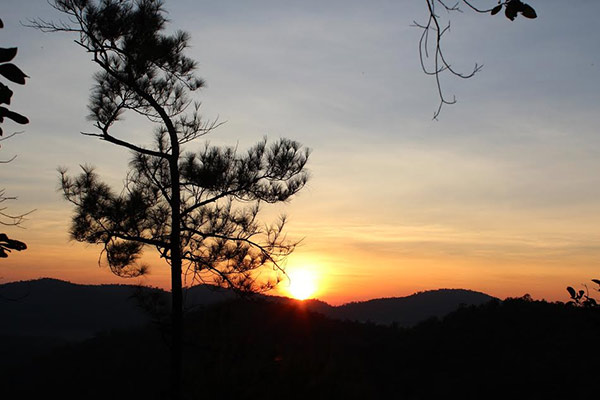 ดอยผาแดงแดนสองตะวัน ดอยผาแดงแดนสองตะวัน