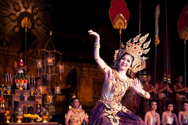งานประเพณีขึ้นเขาพนมรุ้ง 2560 งานประเพณีขึ้นเขาพนมรุ้ง 2560