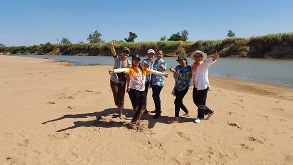หาดบุ่งเมย หาดบุ่งเมย