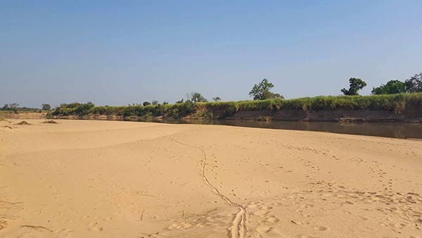 หาดบุ่งเมย หาดบุ่งเมย