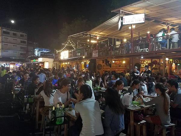 ตลาดอินดี้ ดาวคะนอง ตลาดอินดี้ ดาวคะนอง