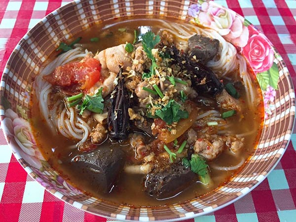 ร้านขนมจีนน้ำยาอร่อยเด็ด ร้านขนมจีนน้ำยาอร่อยเด็ด