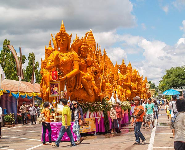 งานประเพณีแห่เทียนเข้าพรรษา งานประเพณีแห่เทียนเข้าพรรษา