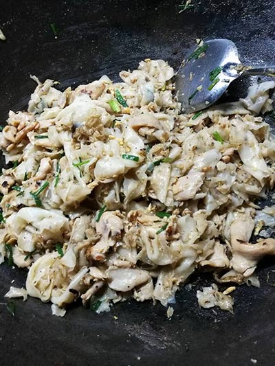 ร้านก๋วยเตี๋ยวคั่วไก่ ร้านก๋วยเตี๋ยวคั่วไก่