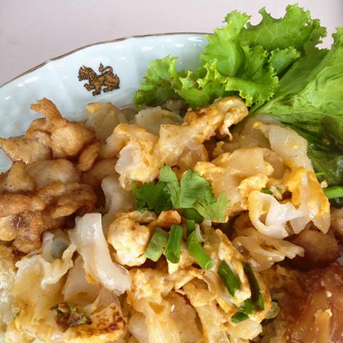 ร้านก๋วยเตี๋ยวคั่วไก่ ร้านก๋วยเตี๋ยวคั่วไก่