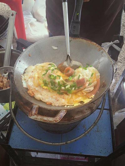 ร้านก๋วยเตี๋ยวคั่วไก่ ร้านก๋วยเตี๋ยวคั่วไก่