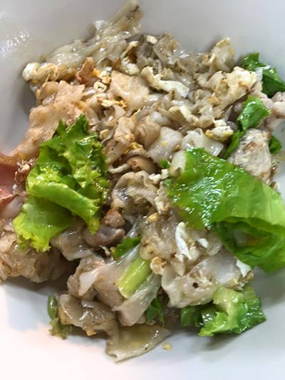 ร้านก๋วยเตี๋ยวคั่วไก่ ร้านก๋วยเตี๋ยวคั่วไก่