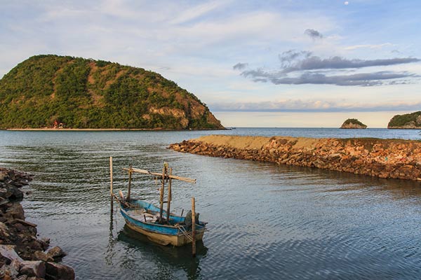 ล่องเรือคลองเขาแดง เขาสามร้อยยอด ล่องเรือคลองเขาแดง เขาสามร้อยยอด