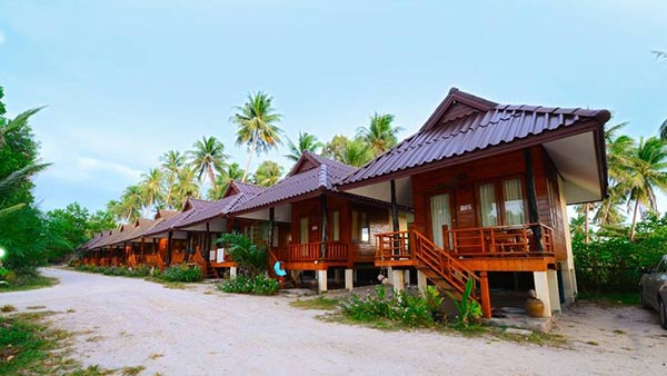 ที่พักขนอม ติดทะเล ที่พักขนอม ติดทะเล