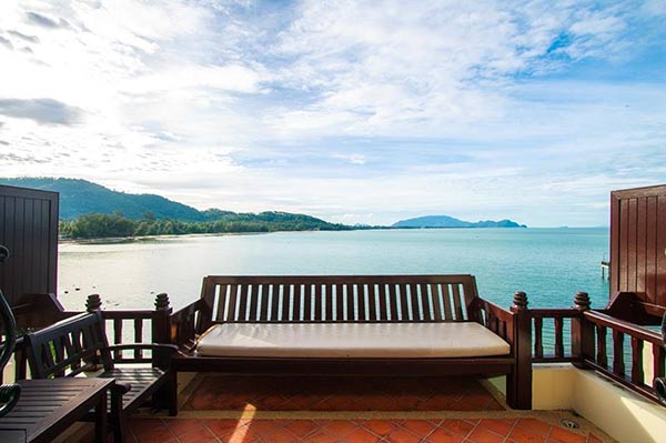 ที่พักขนอม ติดทะเล ที่พักขนอม ติดทะเล