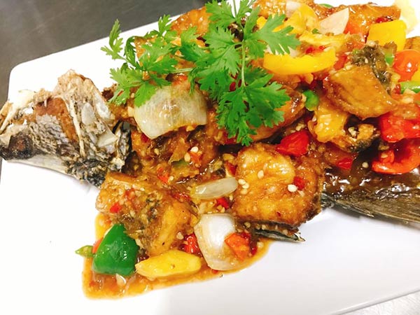 ร้านอาหารลำพูน ร้านอาหารลำพูน