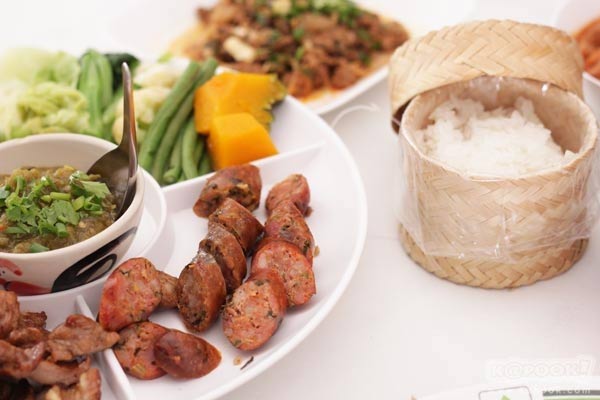 ร้านอาหารลำพูน ร้านอาหารลำพูน