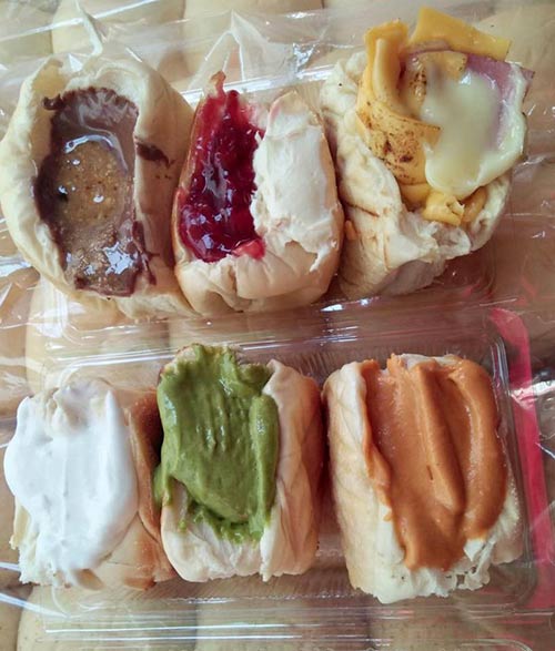 ร้านขนมปังปิ้ง ร้านขนมปังปิ้ง