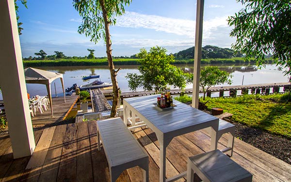 ที่พักริมน้ำ ที่พักริมน้ำ