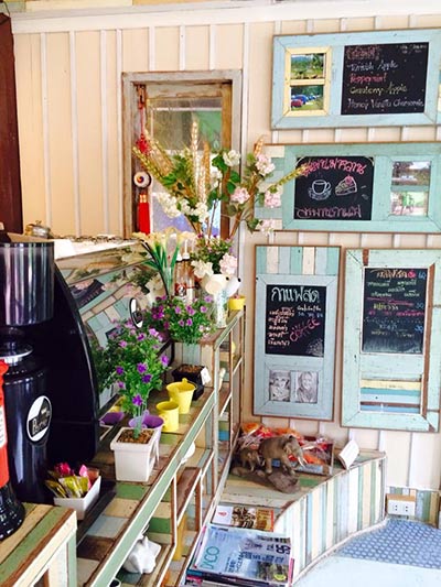 ร้านกาแฟบนต้นไม้ ร้านกาแฟบนต้นไม้