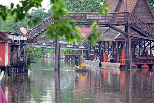 ตลาดริมน้ำวัดนังคัลจันตรี ตลาดริมน้ำวัดนังคัลจันตรี