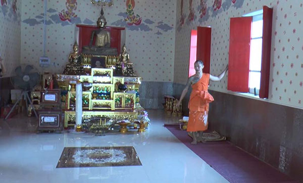 วงจรปิดจับภาพดวงไฟปริศนาลอยในวิหาร วงจรปิดจับภาพดวงไฟปริศนาลอยในวิหาร